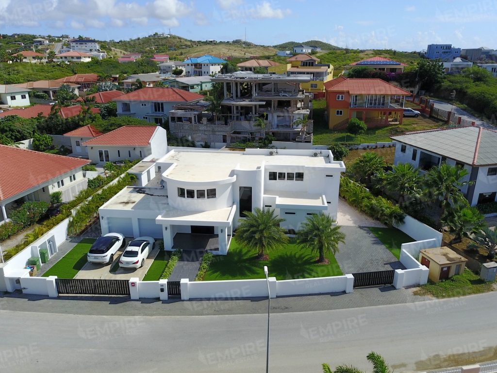 Home Empire Real Estate Curacao