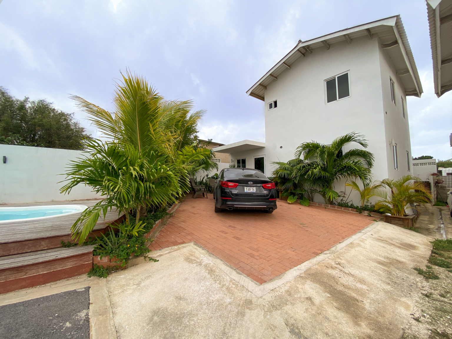 Properties Empire Real Estate Curacao